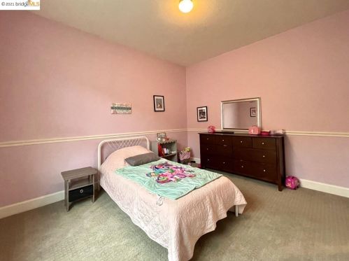 5236 Montecito Dr, Concord CA 94521-5507 exterior