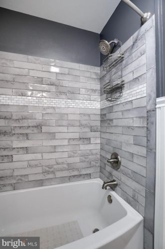 2515 Chestnut Ridge Dr, Lancaster PA  17601-1936 exterior