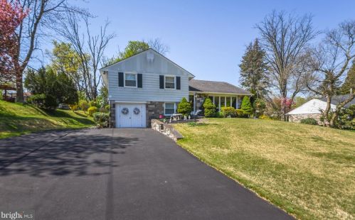 544 Hoyt Rd, Huntingdon Valley, PA 19006-8107