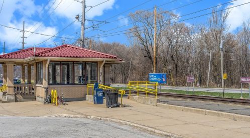 665 Shelby St, Gary IN 46403-2254 exterior