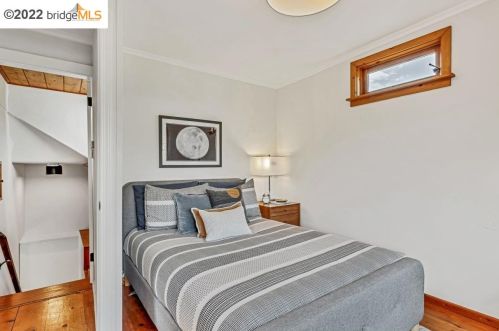 2439 Roosevelt Ave, Berkeley CA 94703-1930 exterior