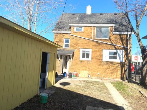 558 Cass St, Joliet IL 60432-2906 exterior