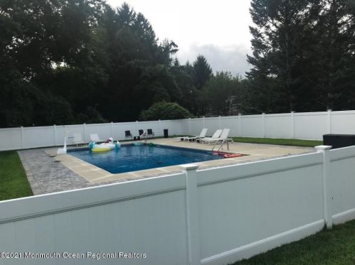 9 Harbor Ct, West Long Branch, NJ 07764-1222