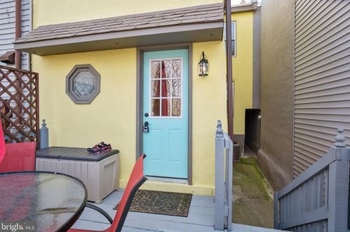 250 Krams Ave, Philadelphia PA 19128-4734 exterior