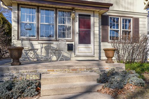 4929 Hollywood Ave, Milwaukee WI 53217-5935 exterior