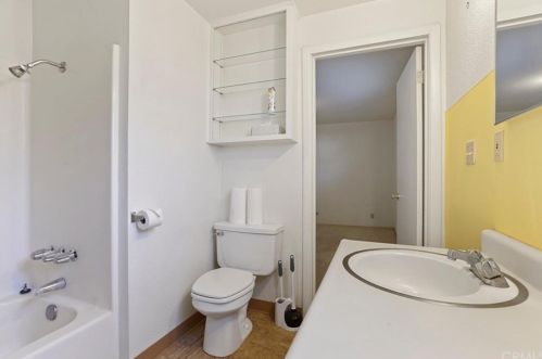 990 Julian St, Turlock CA 95380-3810 exterior