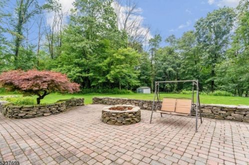 75 Hidden Glen Dr, Sparta NJ  07871-3843 exterior