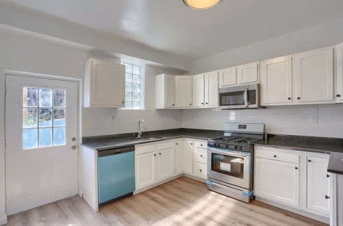 217 Logan St, Pittsburgh PA  15209-2811 exterior