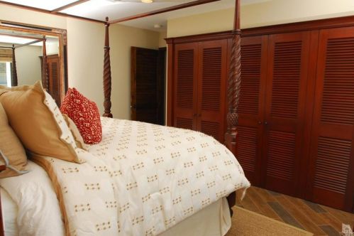 867 Mandalay Bch Rd, Oxnard CA 93035-1078 exterior