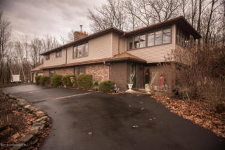 5 Baldassari Dr, Scranton, PA 18505-2302
