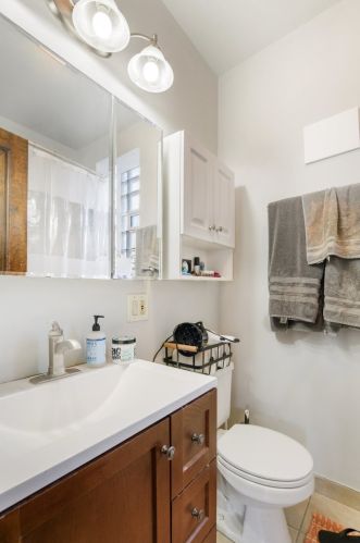 1702 Wolcott Ave, Chicago IL 60636-2126 exterior