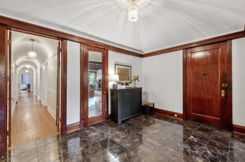 5054 Woodlawn Ave, Chicago, IL 60615-2814