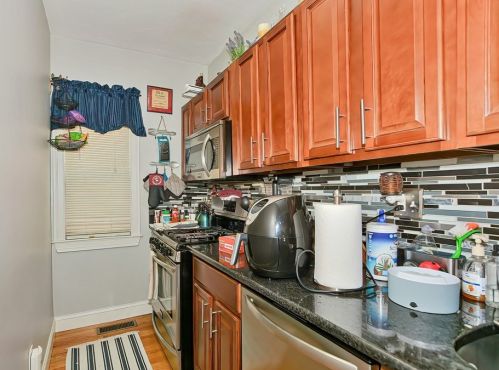 177 Fairmont Ave, Worcester MA 01604-4761 exterior