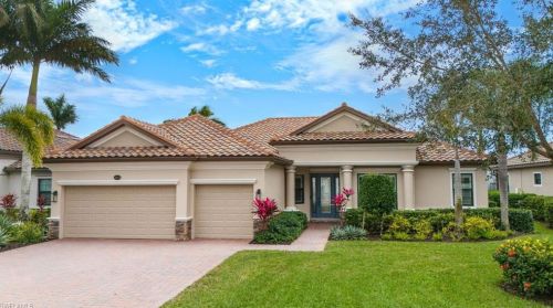 10070 Biscayne Bay Ln, Naples FL 34120-3754 exterior