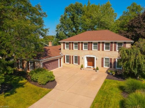 9318 Pleasant Lake Blvd, Cleveland, OH 44130-7624