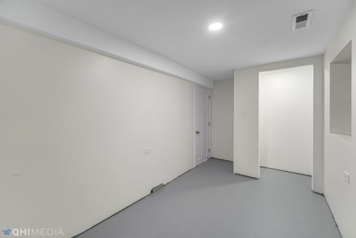 3750 Cermak Rd, Chicago IL  60623-3013 exterior