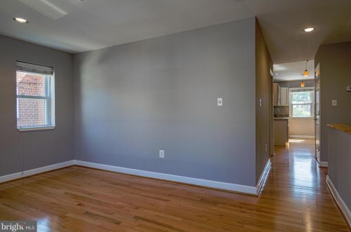 443 20th St, Washington DC  20002-4704 exterior