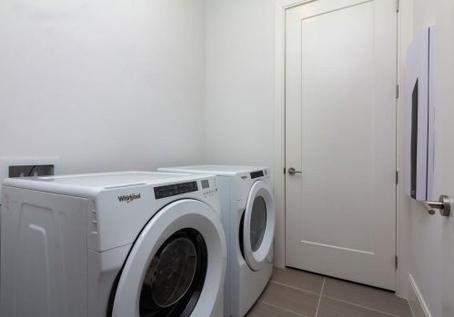 1517 Briarcliff Rd, Atlanta GA  30306-0022 exterior