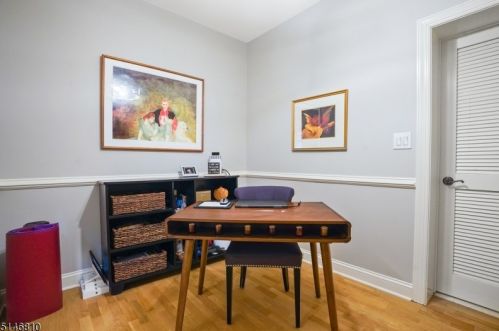 402 Turlington Ct, Livingston NJ exterior