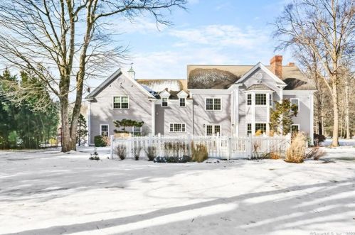 31 New Canaan Rd, Wilton CT 06897-3311 exterior