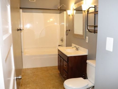 12 Flagg St, Worcester MA 01609-1223 exterior