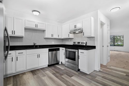 6276 Port Ave, Milwaukee WI  53223-4120 exterior