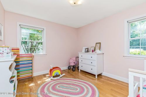 182 Beechwood Dr, Red Bank NJ 07702 exterior