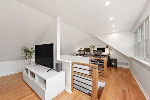 6338 Bryant St, Pittsburgh PA  15206-1703 exterior