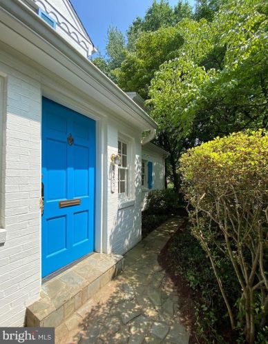 4207 45th St, Washington DC  20016-2419 exterior