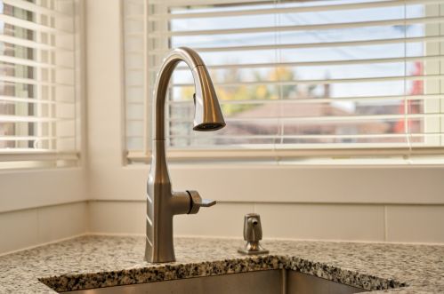 5600 Rutherford Ave, Chicago IL 60638-3247 exterior