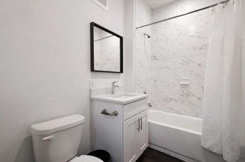 1010 26th St, Austin TX  78705-4316 exterior