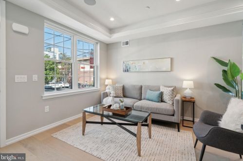 2200 Kater St, Philadelphia PA 19146-1139 exterior