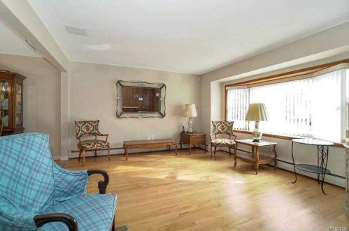 11 Elder Dr, Commack NY 11725-2331 exterior