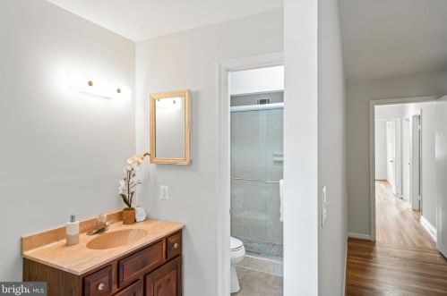 11814 Coldstream Dr, Rockville MD 20854-3620 exterior