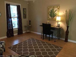 2817 Lambert Trl, Chesapeake, VA 23323-2301