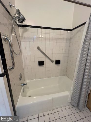 1738 Addison St, Philadelphia PA 19143-1307 exterior