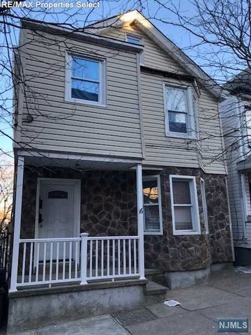16 Jane St, Paterson, NJ 07522-1140