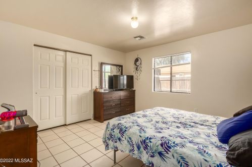 507 Cherokee, Tucson AZ 85745-2317 exterior