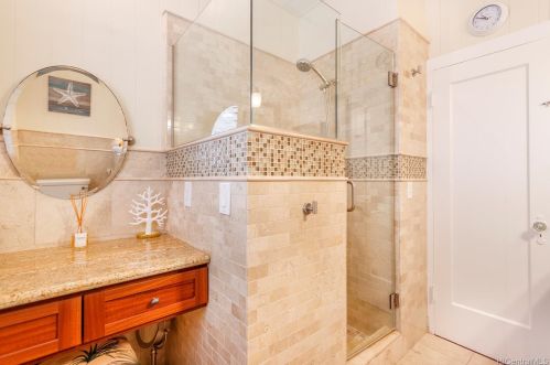 915 17 Ave, Honolulu HI 96816-4105 exterior