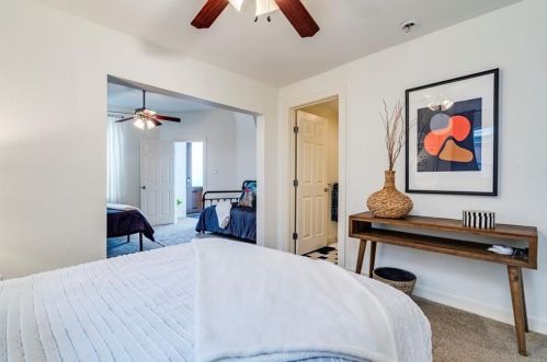 1307 Cesar Chavez St, Austin TX 78702-4403 exterior