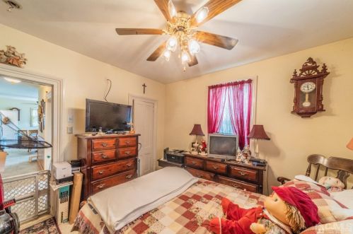 59 Howell Ave, Perth Amboy NJ 08863-1445 exterior