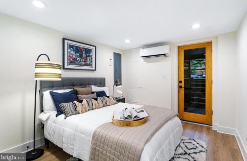 302 Rhode Is Ave, Washington DC 20001-1827 exterior