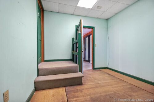 79 Commerce Ave, Killingly CT 06239-2804 exterior