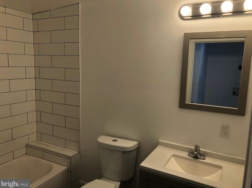 2051 9 St, Philadelphia PA 19147-4628 exterior