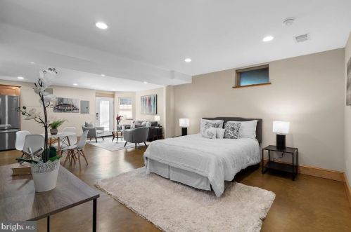 7105 Carroll Ave, Silver Spring MD 20912-4637 exterior