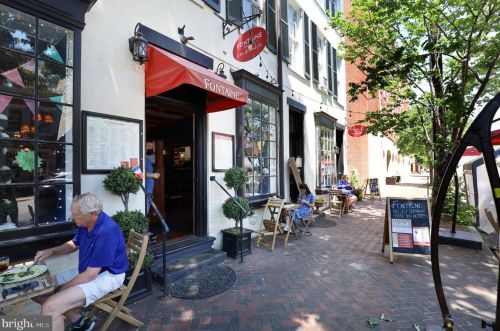 827 Royal St, Alexandria VA  22314-4340 exterior