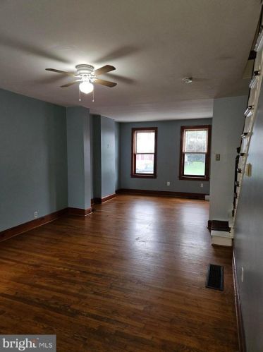 819 Clayton St, New Castle DE  19720-6076 exterior