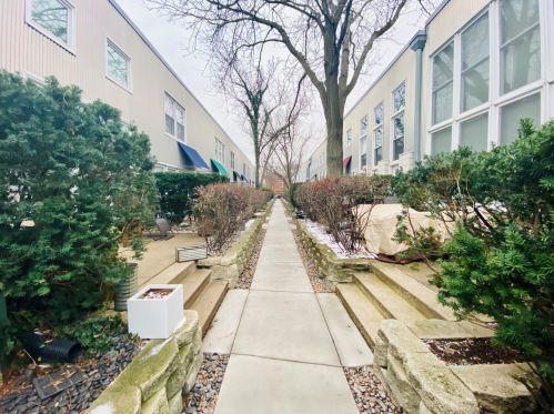 1300 Altgeld St, Chicago IL 60614-2155 exterior