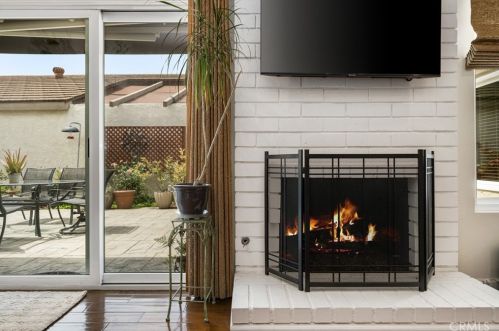 14402 Raintree Rd, Tustin CA  92780-6930 exterior