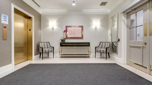 1250 Dearborn St, Chicago IL  60610-8218 exterior